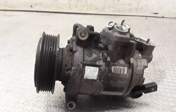 Volkswagen Golf VI Air conditioning (A/C) compressor (pump) 1K0820859T