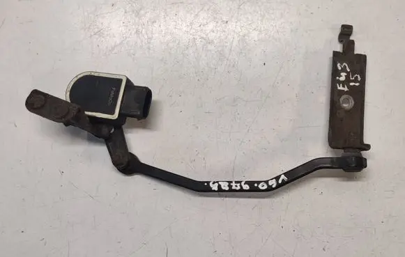 Volvo V60 Headlight/headlamp level sensor 8G9N3C097AA