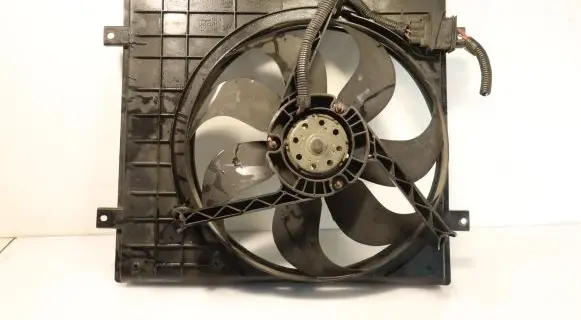 Volkswagen Fox Air conditioning (A/C) fan (condenser) 