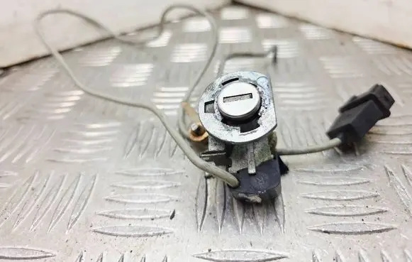 Audi Cabriolet B3 8G Coupe door lock (next to the handle)