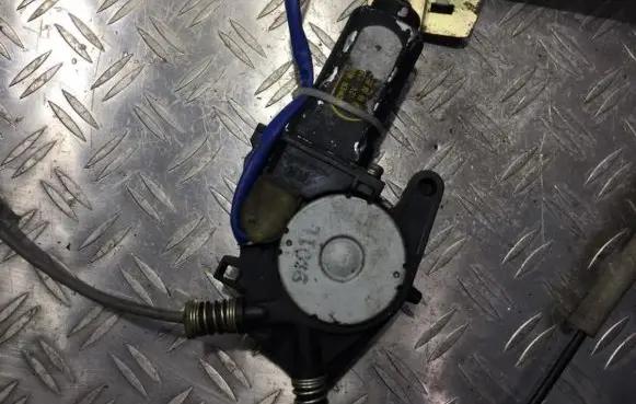Mazda Xedos 9 Front door window regulator motor