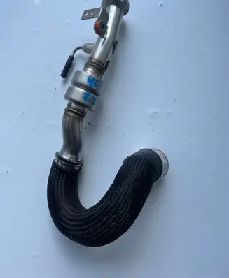 Jeep Cherokee Intercooler hose/pipe 68335005AA 38721E