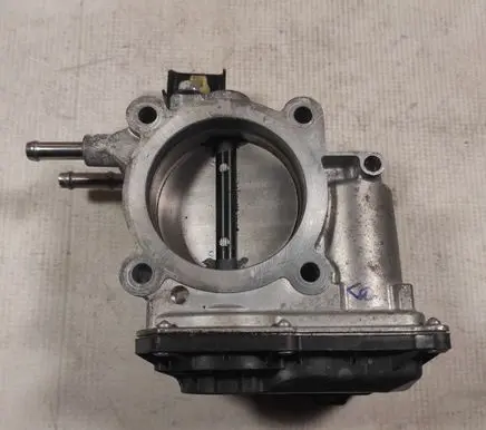 Toyota Camry Throttle valve 220300V010