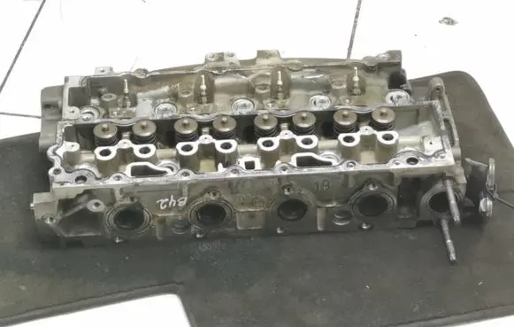 Volvo V40 Engine head 9684487210 X18807h