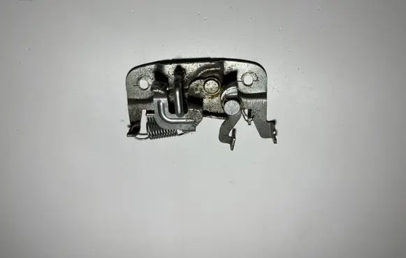 Mitsubishi Lancer Evolution X Tailgate lock latch 