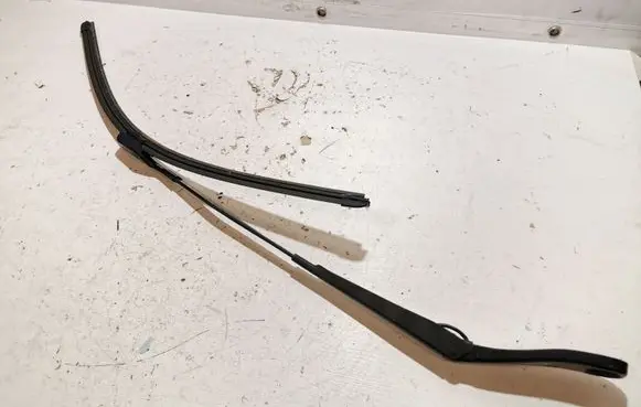 Volvo V60 Front wiper blade arm 30753504