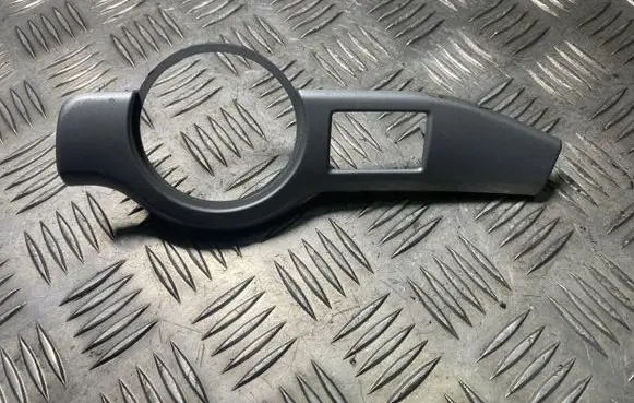 Skoda Octavia Mk2 (1Z) Dashboard glove box trim 1Z1858417