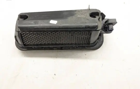 BMW 5 G30 G31 G38 Other engine bay part 9366931 6833647