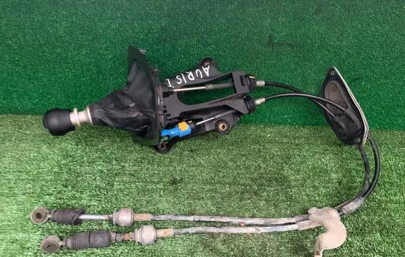Toyota Auris 150 Gear shifter/selector 