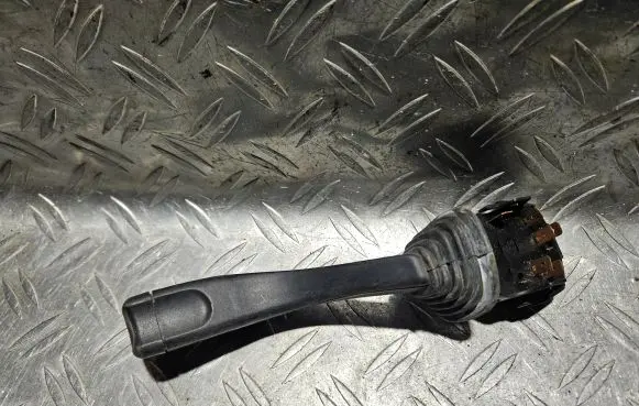 Opel Omega A Wiper control stalk 90213328 501328