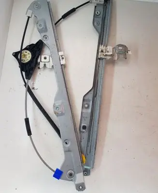 Nissan X-Trail T31 Front door electric window regulator 