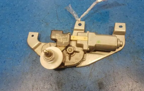 Suzuki Swift I Rear window wiper motor