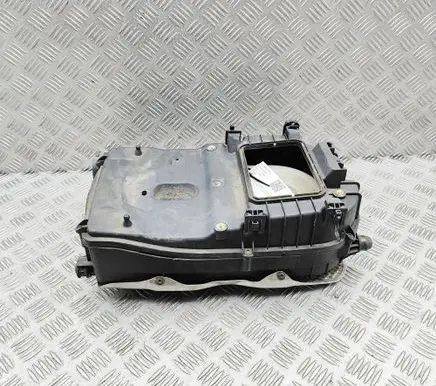 Mercedes-Benz C W204 Air filter box A6510901101