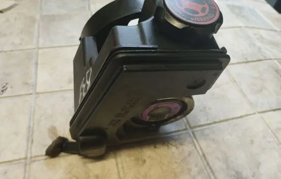 Audi A4 S4 B6 8E 8H Power steering pump 9636868880 9637058480