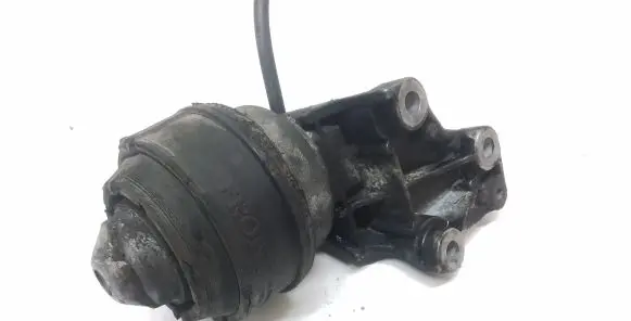 Volvo XC70 Engine mount bracket 30741567