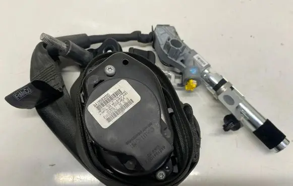 Ford Mustang VI Front seatbelt JR3BR699D64CG3ZHE JR3BR699D64