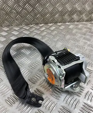 Audi Q7 4M Rear seatbelt 4M8857805F