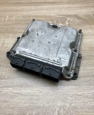 Renault Laguna II Engine control unit/module ECU 8200211711 0281010637