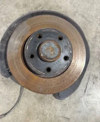 Opel Vivaro Rear wheel hub