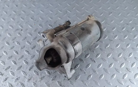 Citroen Berlingo Starter motor 9832577880