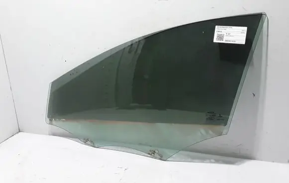 Volvo V40 Front door window glass four-door 31386762