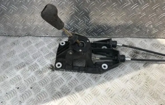 Volvo S40, V40 Gear shifter/selector 611901