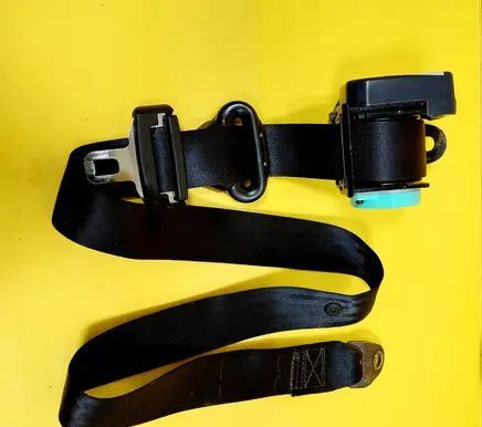 Chrysler Voyager Rear seatbelt 4680197