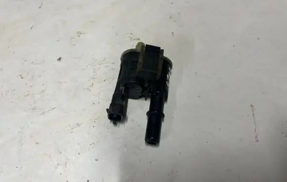 Dodge RAM 1500 DS Turbo solenoid valve 04627694AB