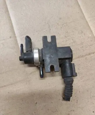 Volkswagen Golf IV Turbo solenoid valve 1J0906627 72290320 031148