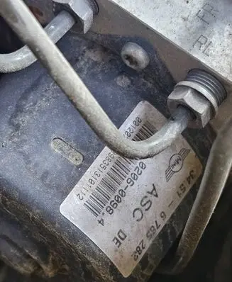Mini One - Cooper R50 - 53 ABS Pump 6765282