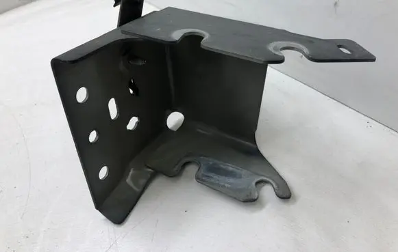 Citroen C5 Radiator mount bracket