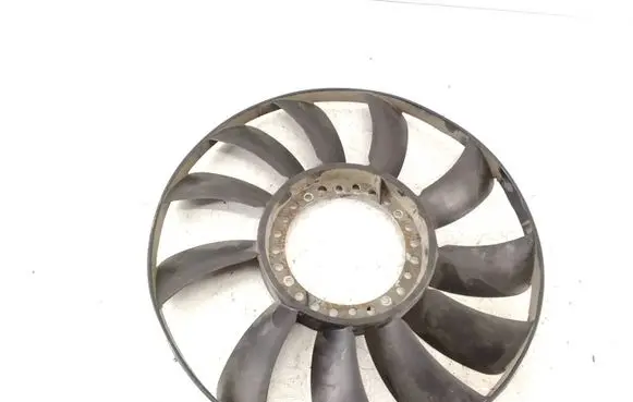 Volkswagen PASSAT B5.5 Fan impeller 058121301B