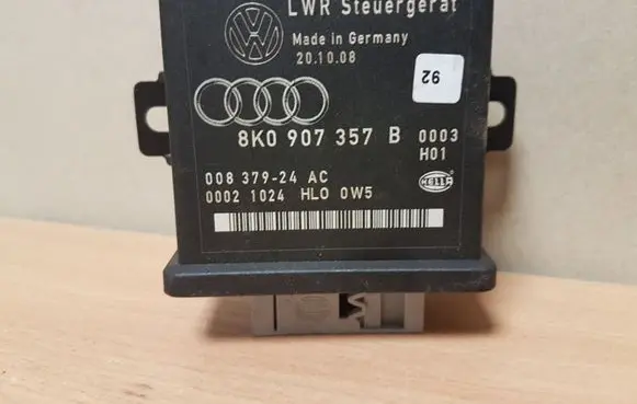 Audi A5 8T 8F Light module LCM 8K0907357B