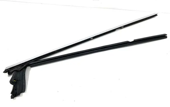 Mercedes-Benz CLS C219 Rear door glass trim molding A2197350365 95252812