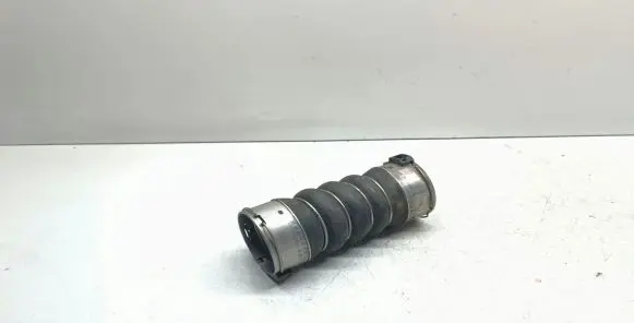 BMW 5 GT F07 Intercooler hose/pipe 8513451