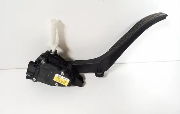 Audi Q7 4L Accelerator throttle pedal 7L0723507E