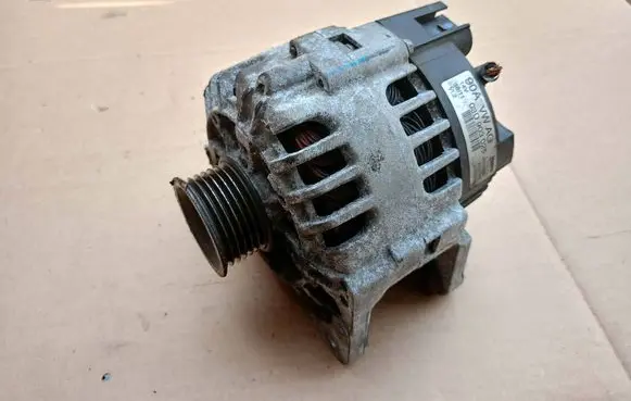 Seat Ibiza IV (6J,6P) Generator/alternator 03D903025J