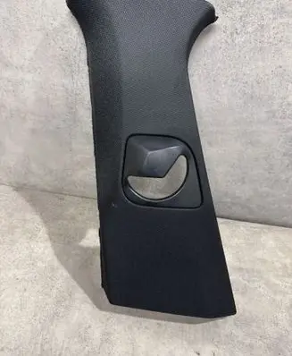 BMW iX3 (B) pillar trim (top) 8072813 20210713 P032107130141