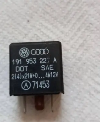 Volkswagen PASSAT B3 Other relay 191953227A 71453