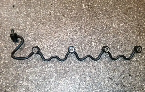 Toyota Corolla Verso E121 Fuel return line/hose 