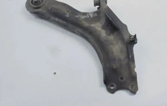 Renault Kangoo II Front lower control arm/wishbone
