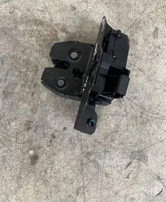 Opel Adam Loading door lock 13524683