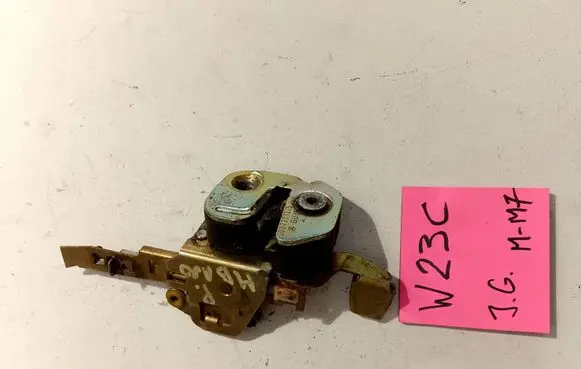 Mercedes-Benz 190 W201 Front door lock 0007201235