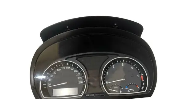BMW X3 E83 Speedometer (instrument cluster) 102464114 25811510 3448323