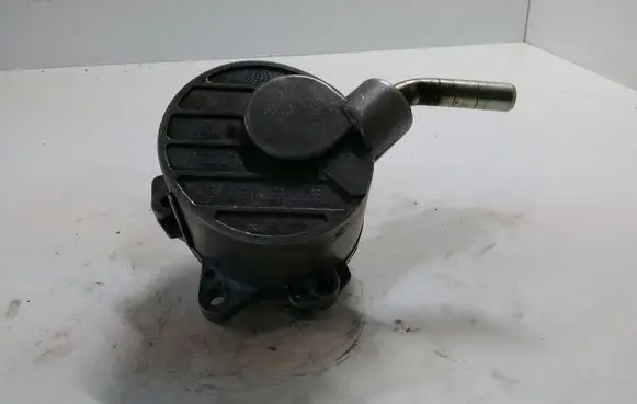 Mercedes-Benz ML W163 Vacuum pump A6122300065
