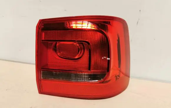 Volkswagen Touran II Rear/tail lights 1T0945096R