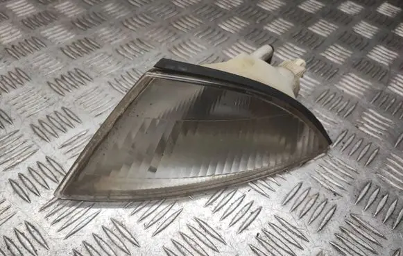 Mitsubishi Carisma Front indicator light MB952157