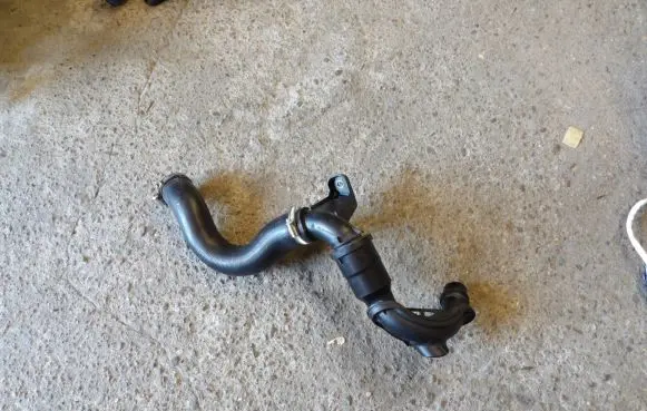 Ford Puma Intercooler hose/pipe L1B16C646BA