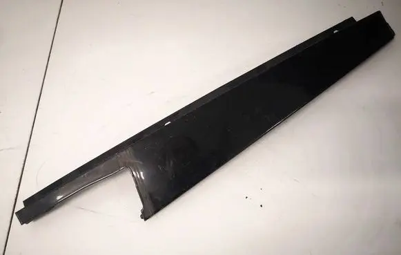 BMW 5 F10 F11 Rear door glass trim molding 7209716