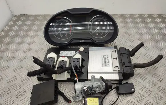 Skoda Octavia Mk3 (5E) Engine ECU kit and lock set 04C907309AE 0261S10530 5Q0937086BJ